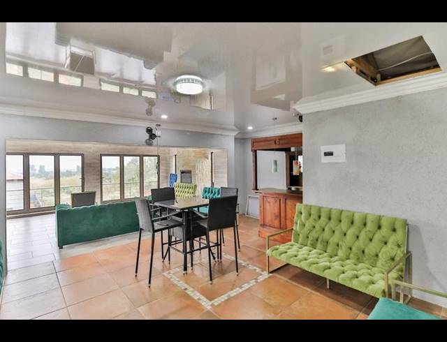 3 BEDROOM PROPERTY TO RENT IN LADY SELBORNE